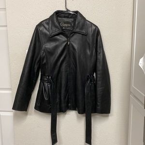 100% leather in good shape, black lined for warmth and ready for the cold.